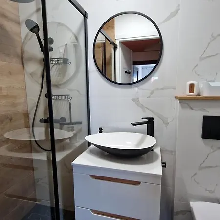 Apartament, 3 Na 10 Pietrze